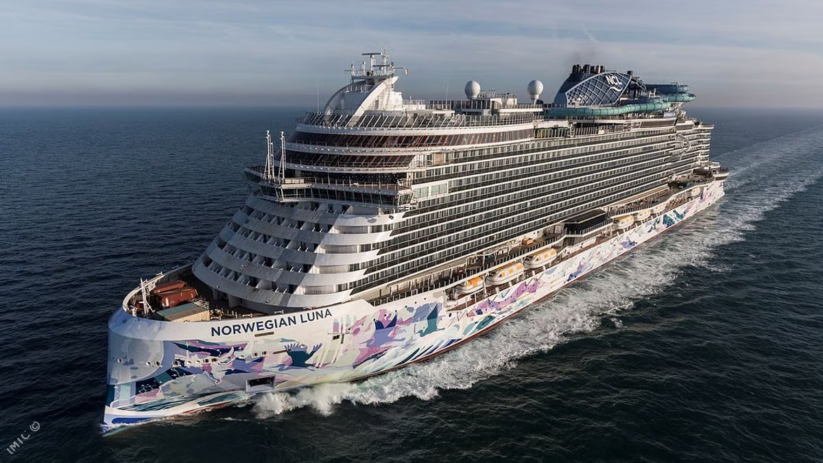Norwegian Cruise Line вводить в експлуатацію новий лайнер «Norwegian Luna»